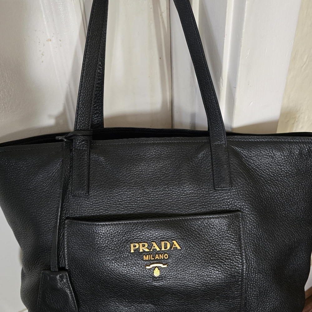 Prada Vitelo Daino Pocket Black Leather Shopping Tote Bag - Picture 8 of 8